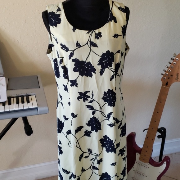 Studio 1 long dress - Picture 1 of 5